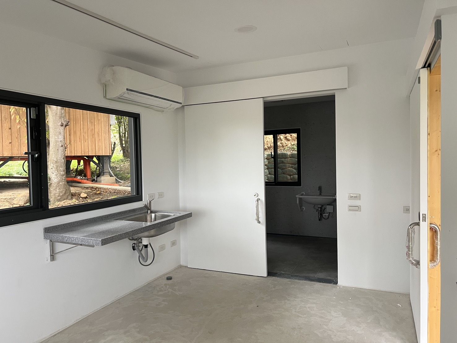 compressed-S__95617037_0