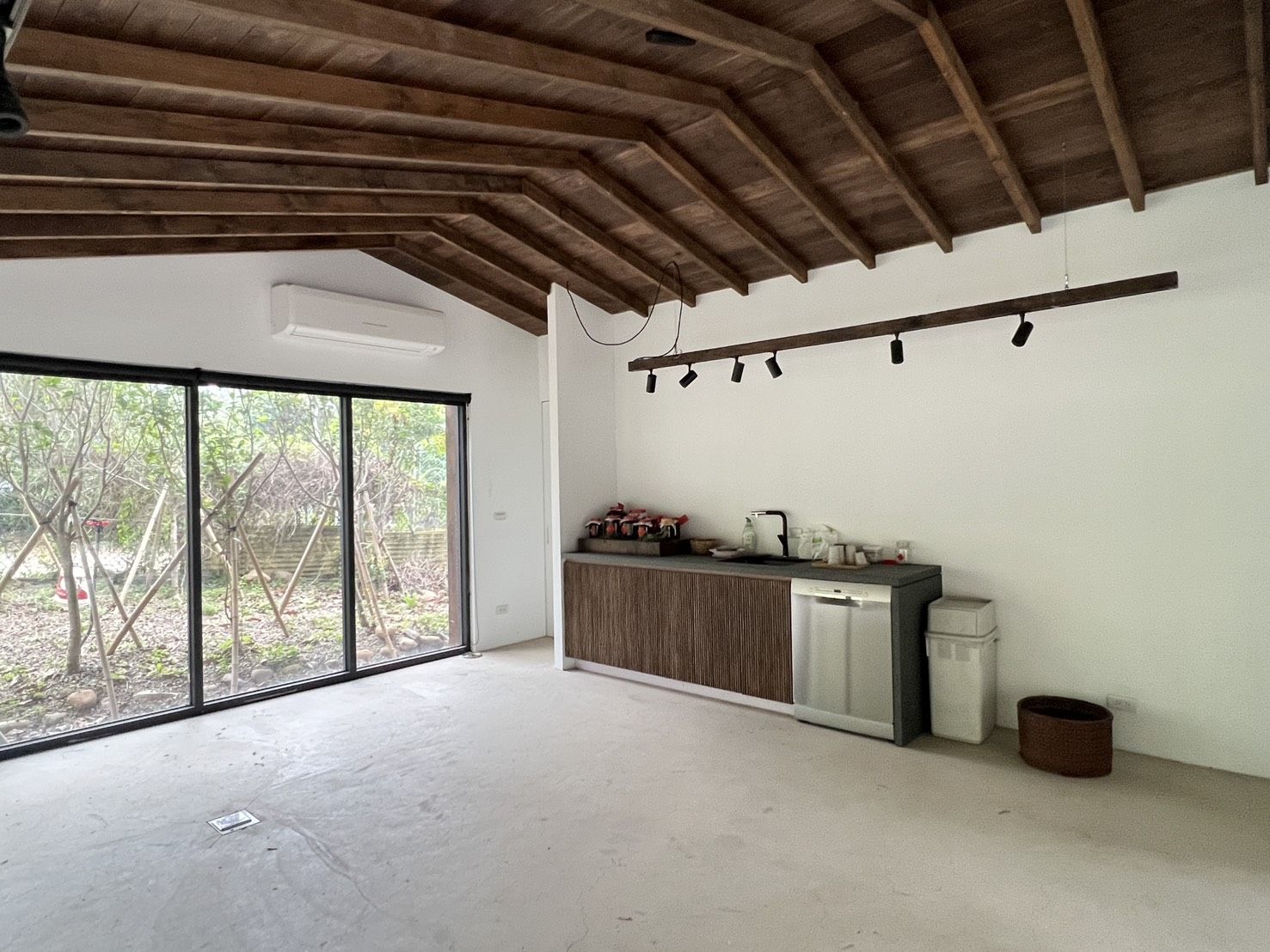 compressed-S__95617042_0